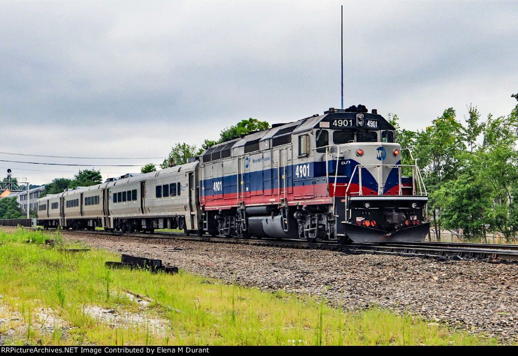 MNCR 4901 on train 58